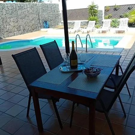 Adel 56, Private Heated Pool, Parking * Playa Blanca (Lanzarote)