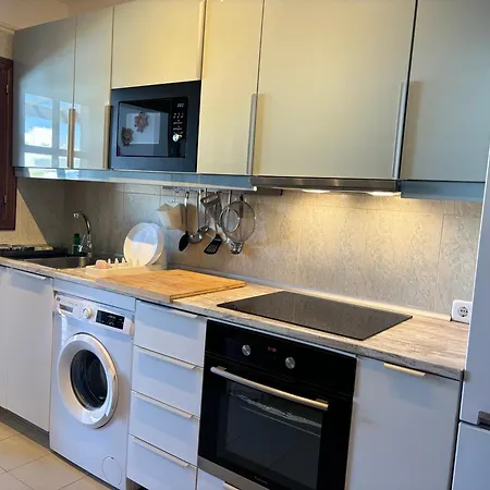 Adel 56, Private Heated Pool, Parking Villa