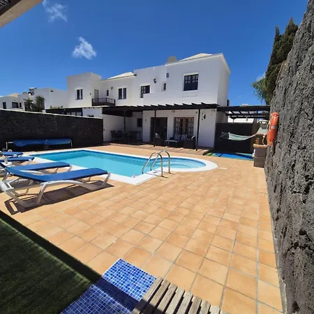 Villa Adel, Oasis De Paz Con Piscina Climatizada