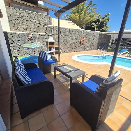 Adel, Oasis De Paz Con Piscina Climatizada Villa Playa Blanca (Lanzarote)