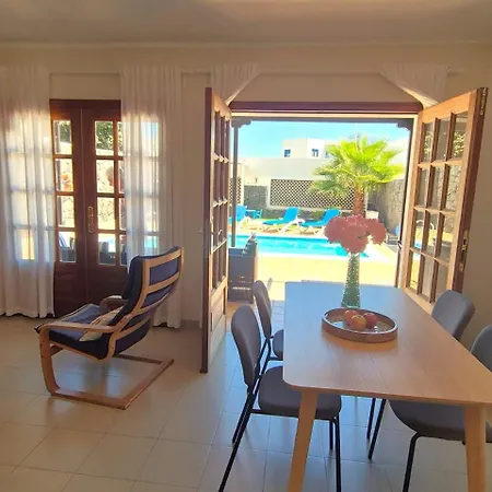 Adel, Oasis De Paz Con Piscina Climatizada Villa Playa Blanca (Lanzarote)