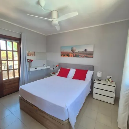 Adel, Oasis De Paz Con Piscina Climatizada Playa Blanca (Lanzarote)