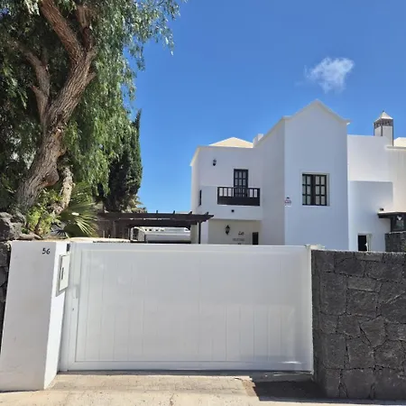 Villa Adel, Oasis De Paz Con Piscina Climatizada